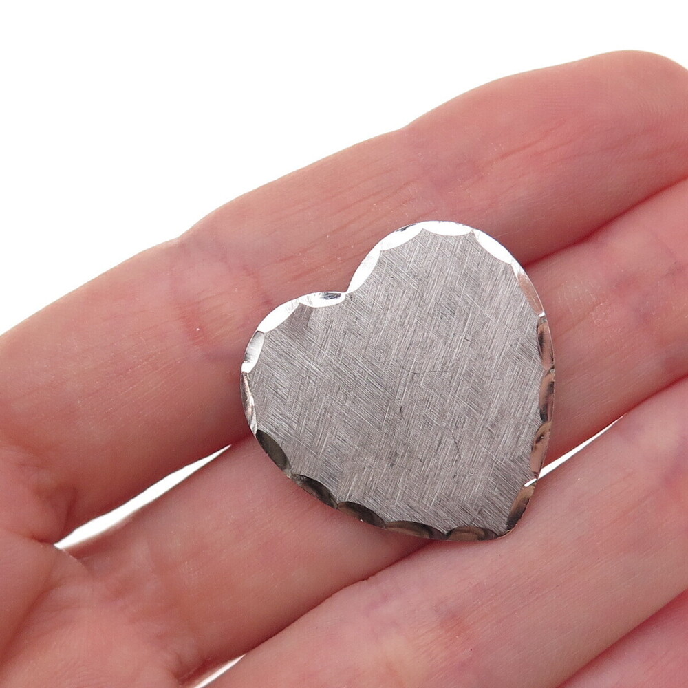 Beau 925 Sterling Silver Vintage Brushed Heart Pin Brooch